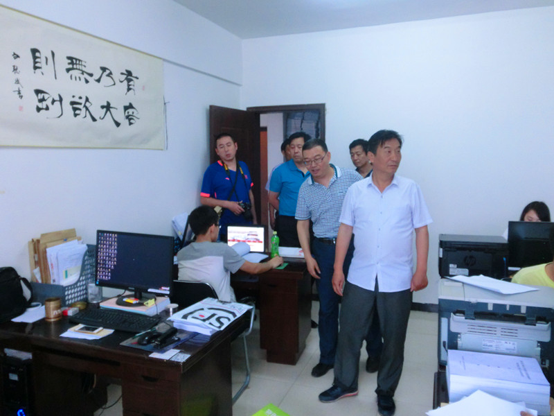 興平市公安局領(lǐng)導(dǎo)來億誠(chéng)建設(shè)考察 興平市公安局領(lǐng)導(dǎo)來億誠(chéng)建設(shè)考察