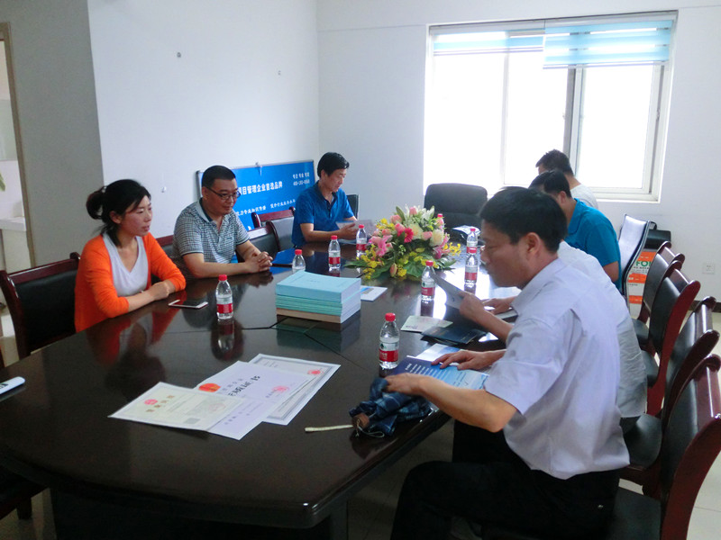 興平市公安局領(lǐng)導(dǎo)來億誠(chéng)建設(shè)考察 興平市公安局領(lǐng)導(dǎo)來億誠(chéng)建設(shè)考察