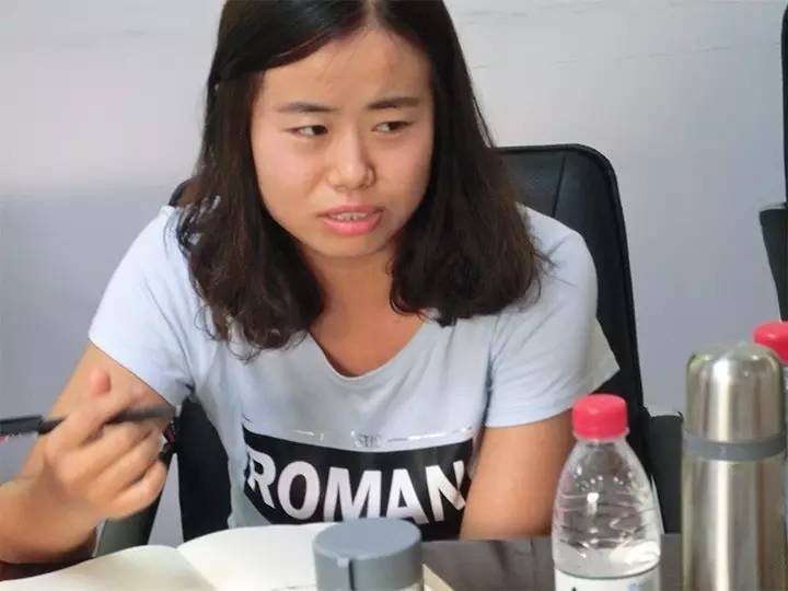 億誠(chéng)建設(shè)各部門(mén)部長(zhǎng)做半年匯報(bào)