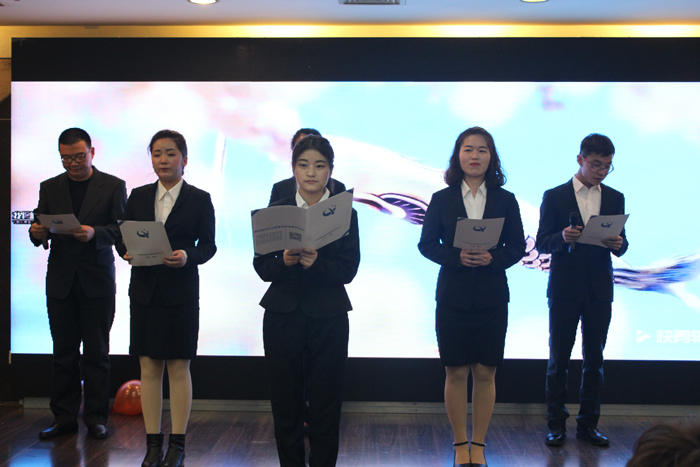 朗誦《你是人間的四月天》 朗誦《你是人間的四月天》