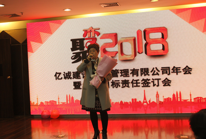 歌曲《人在旅途》 歌曲《人在旅途》