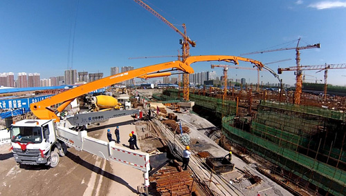 世界超長臂架80米泵車助力太原市政工程建設 世界超長臂架80米泵車助力太原市政工程建設