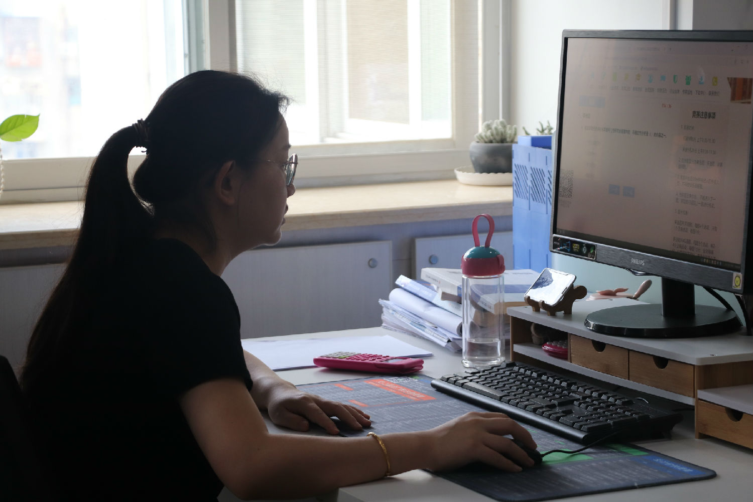 參賽人員積極答題 參賽人員積極答題