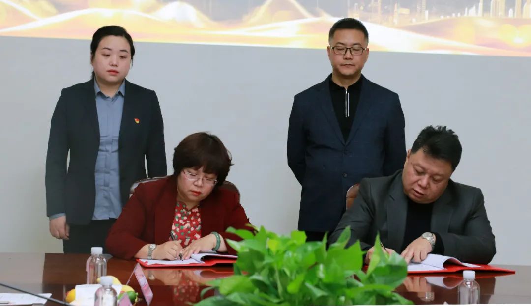 戰略攜手,共贏未來—億誠建設項目管理有限公司與陜西省建筑設計研究院(集團)有限公司簽署戰略合作協議 戰略攜手,共贏未來—億誠建設項目管理有限公司與陜西省建筑設計研究院(集團)有限公司簽署戰略合作協議