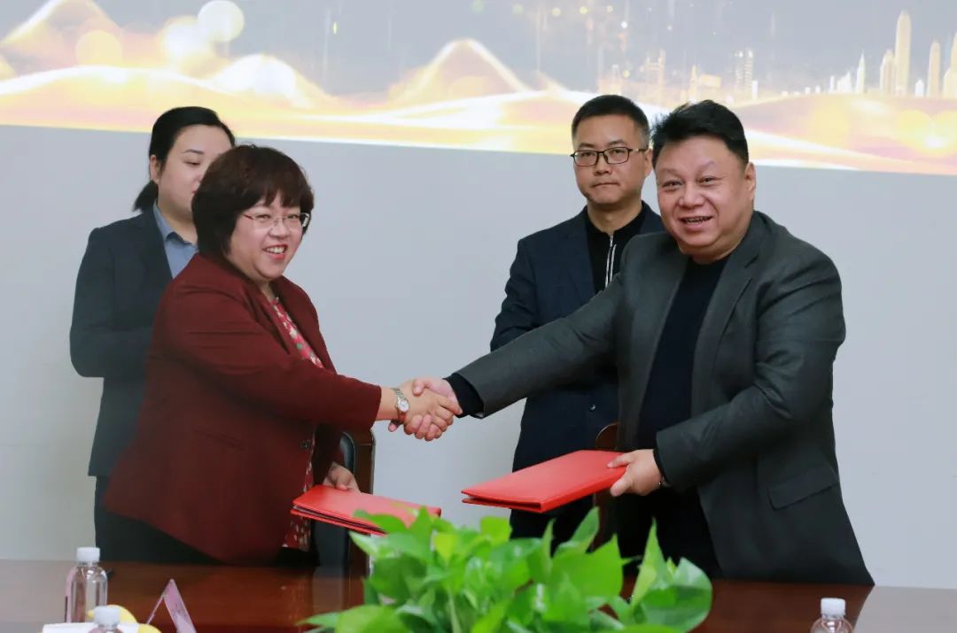 戰略攜手,共贏未來—億誠建設項目管理有限公司與陜西省建筑設計研究院(集團)有限公司簽署戰略合作協議 戰略攜手,共贏未來—億誠建設項目管理有限公司與陜西省建筑設計研究院(集團)有限公司簽署戰略合作協議