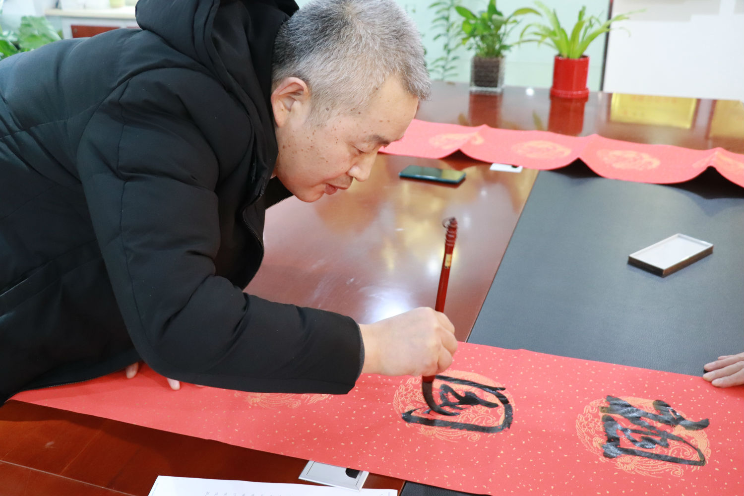 歡樂迎春納千祥,翰墨飄香送萬福 歡樂迎春納千祥,翰墨飄香送萬福