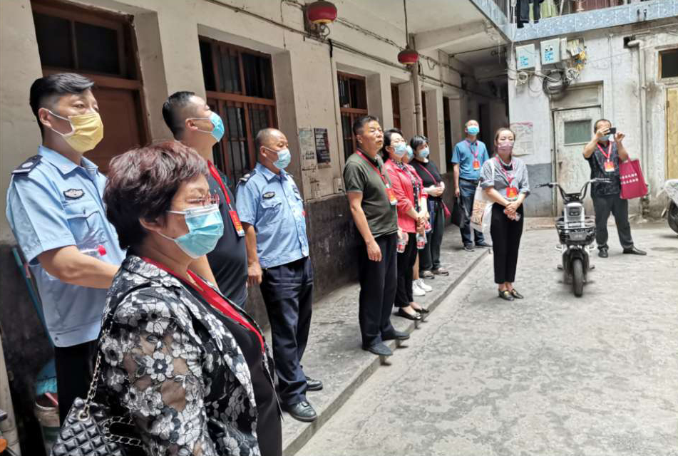 代表履職進行時|雁塔區人大電子城街道工委組織人大代表開展視察交流活動,億誠管理董事長李妮參加活動 代表履職進行時|雁塔區人大電子城街道工委組織人大代表開展視察交流活動,億誠管理董事長李妮參加活動