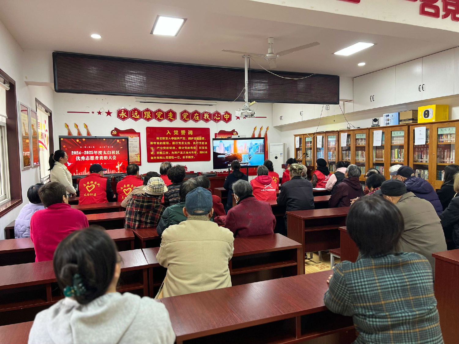 人大代表助力3?5表彰志愿，傳承雷鋒精神